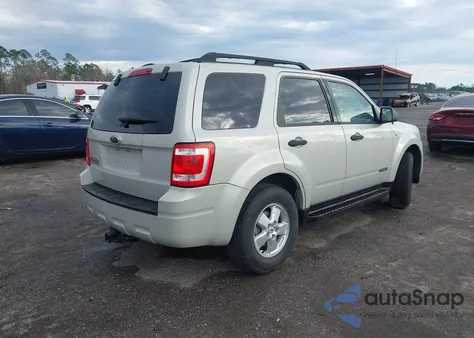 2008 Ford Escape Xlt z USA, uszkodzony, nr VIN 1FMCU03188KD67634